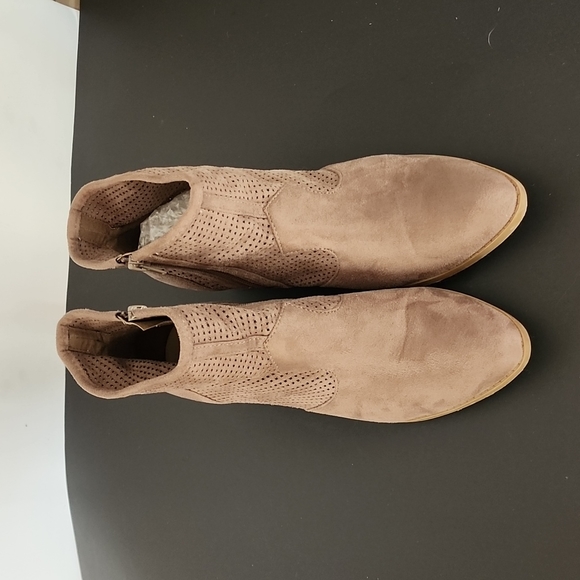 City classified tan size10 booties women's Perforated Ankle Boots suede zipper - Picture 5 of 12